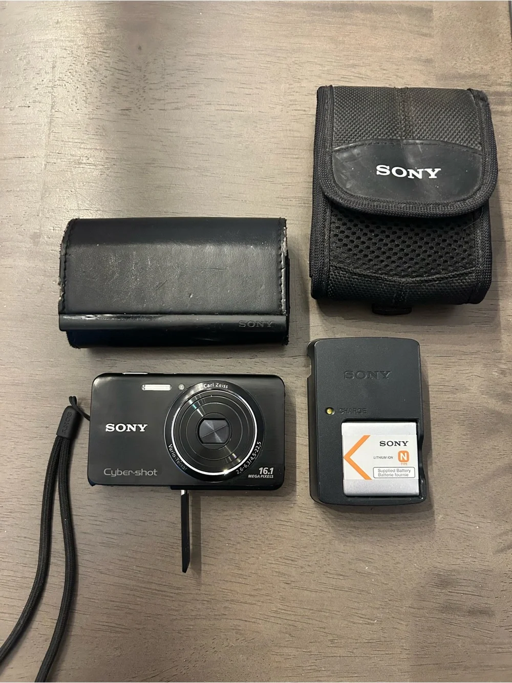 Sony Cybershot DSC W-650 Compact Digital Camera - Black
